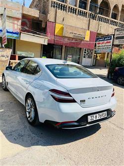 جنسس G70